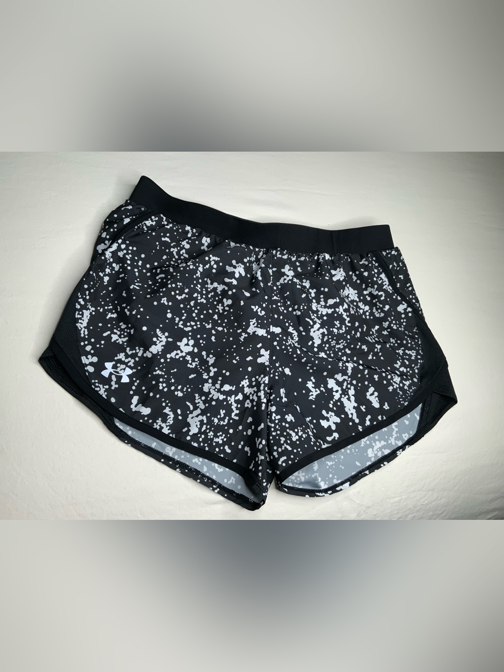 Women's Under Armour Fly-By 2.0 Printed Running Shorts Medium